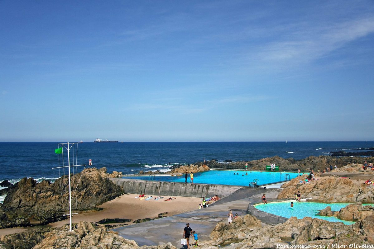 The Siza tidal swimming pool set into the rocks at Leca da Palmeira, with the Atlantic beyond