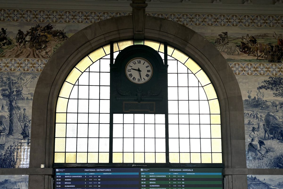 The tiled entrance hall of Sao Bento railway station